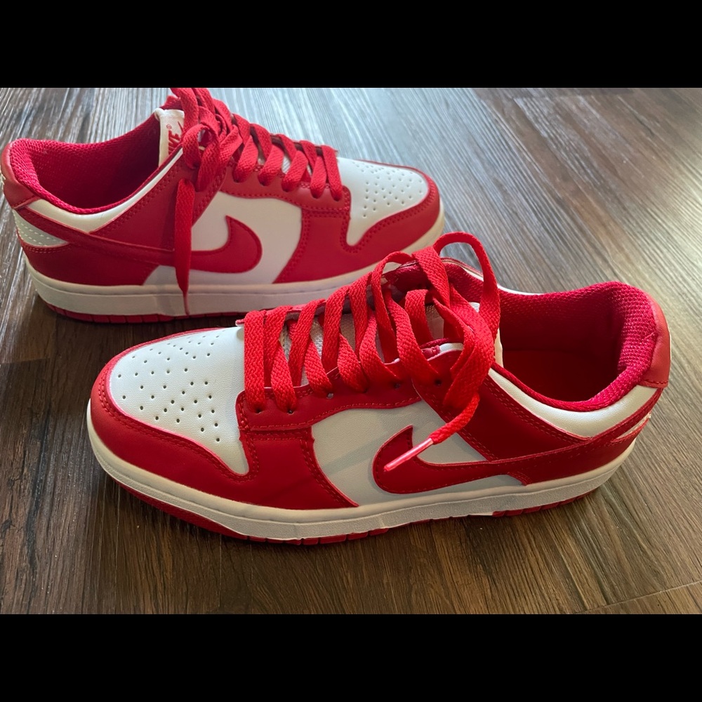 University Red Low Dunks